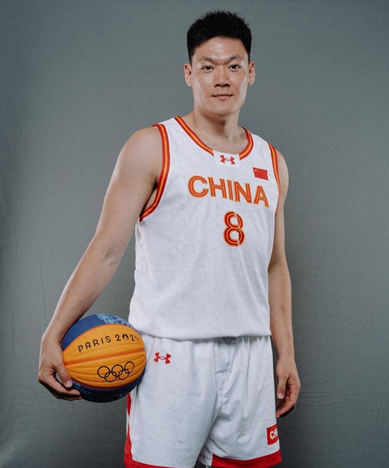 包含给力！中国三人男篮力克世界第1张宁独揽11分的词条